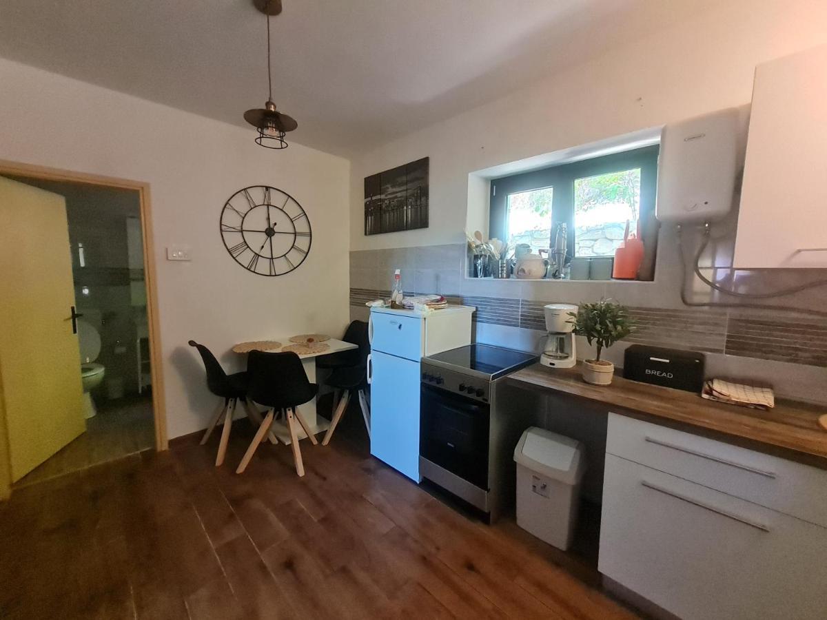 Apartment Sunshine Малий Лошинь Екстер'єр фото