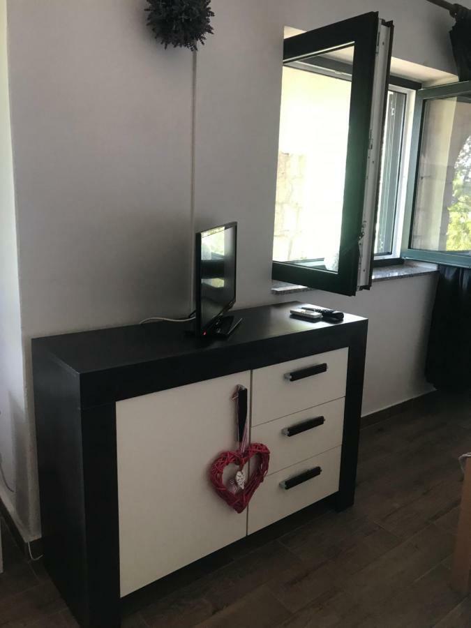 Apartment Sunshine Малий Лошинь Екстер'єр фото